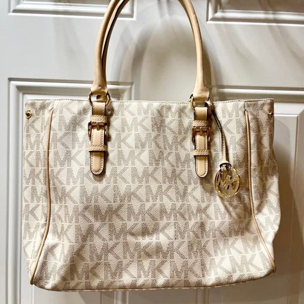 Michael Kors Purse & Wallet